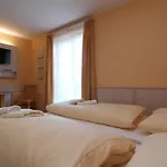 Jufa Hotel 3*