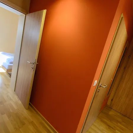 Jufa - Self Check-in Hotel